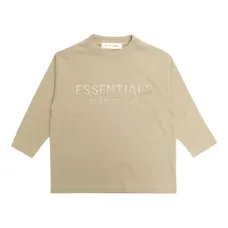 топ с длинными рукавами и логотипом