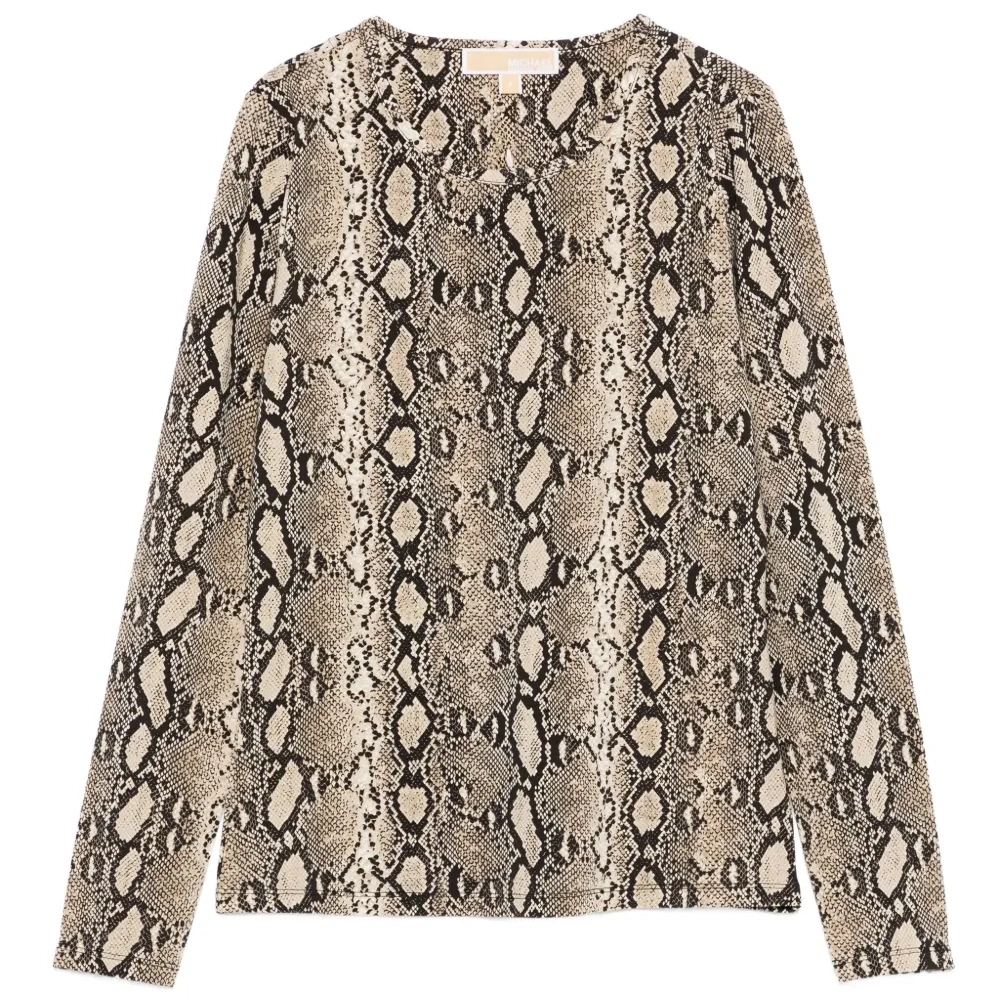 футболка с длинными рукавами и змеиным принтом