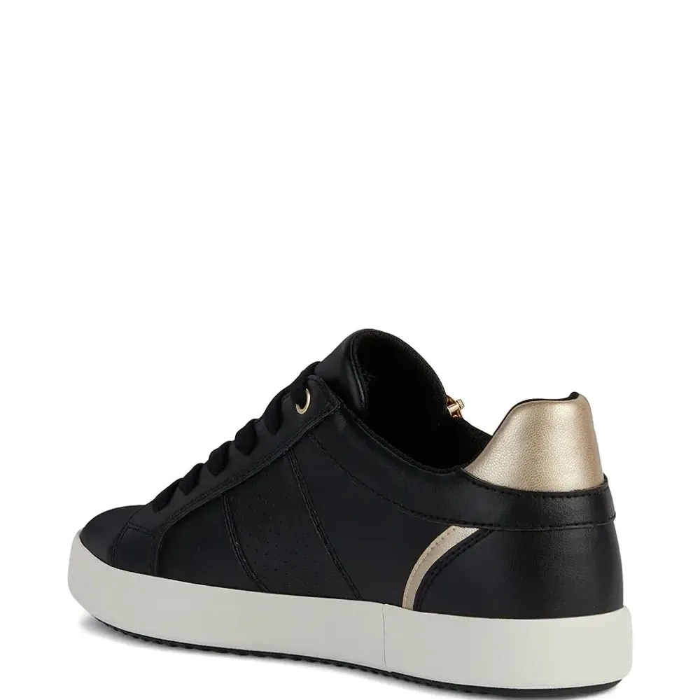 Кроссовки Blomiee на шнуровке Кроссовки Blomiee на шнуровке