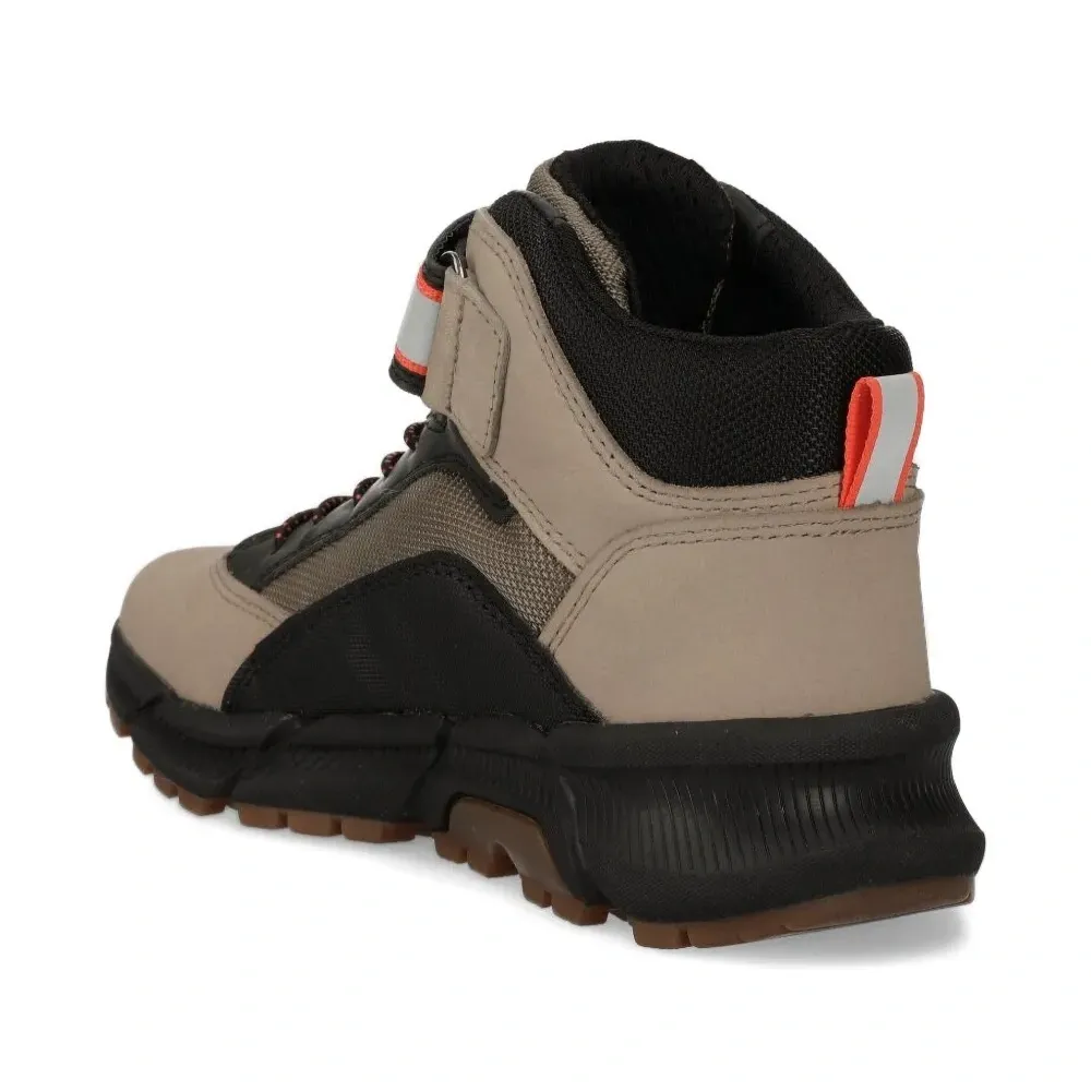 Ботинки на липучках