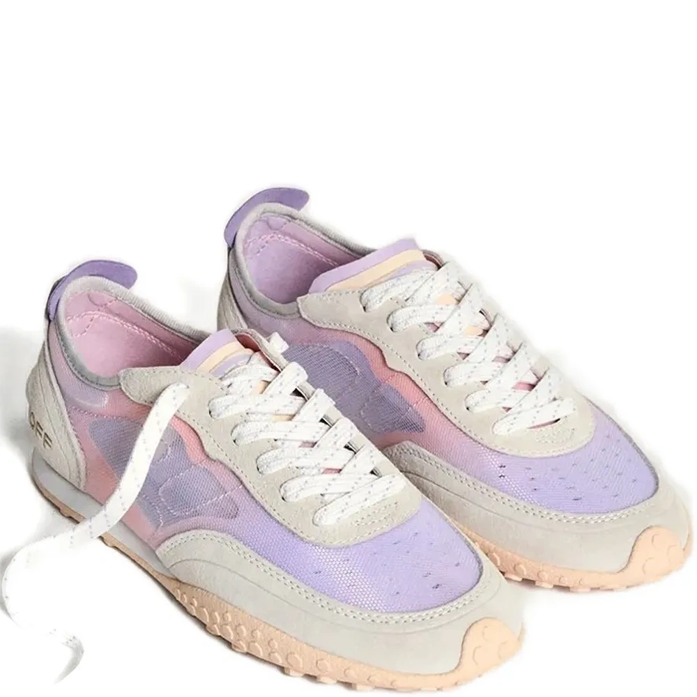 Кроссовки с сетчатыми вставками