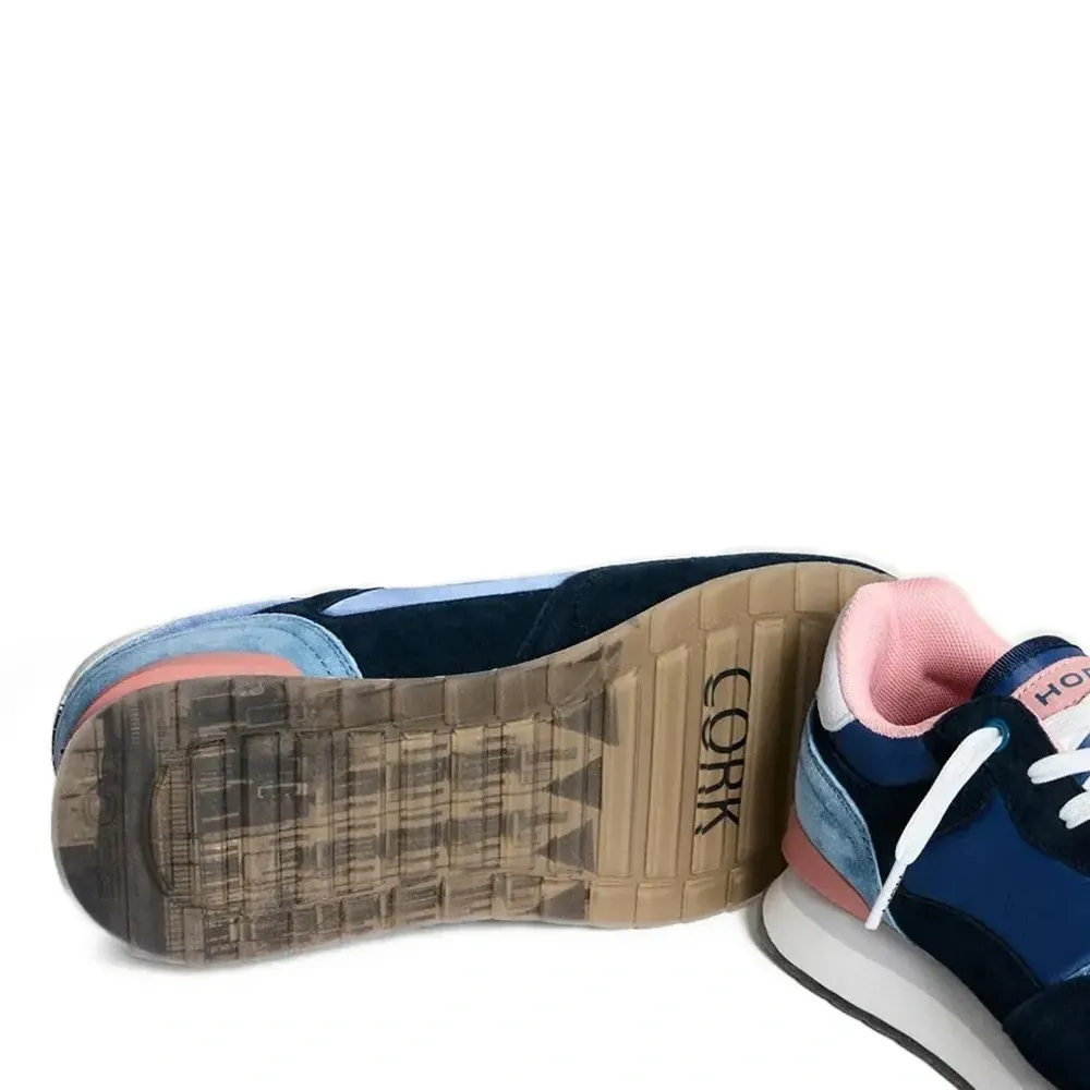 Кроссовки со вставками