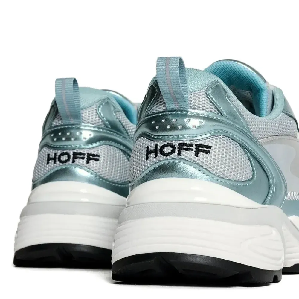 Кроссовки на шнуровке