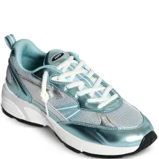 Кроссовки на шнуровке