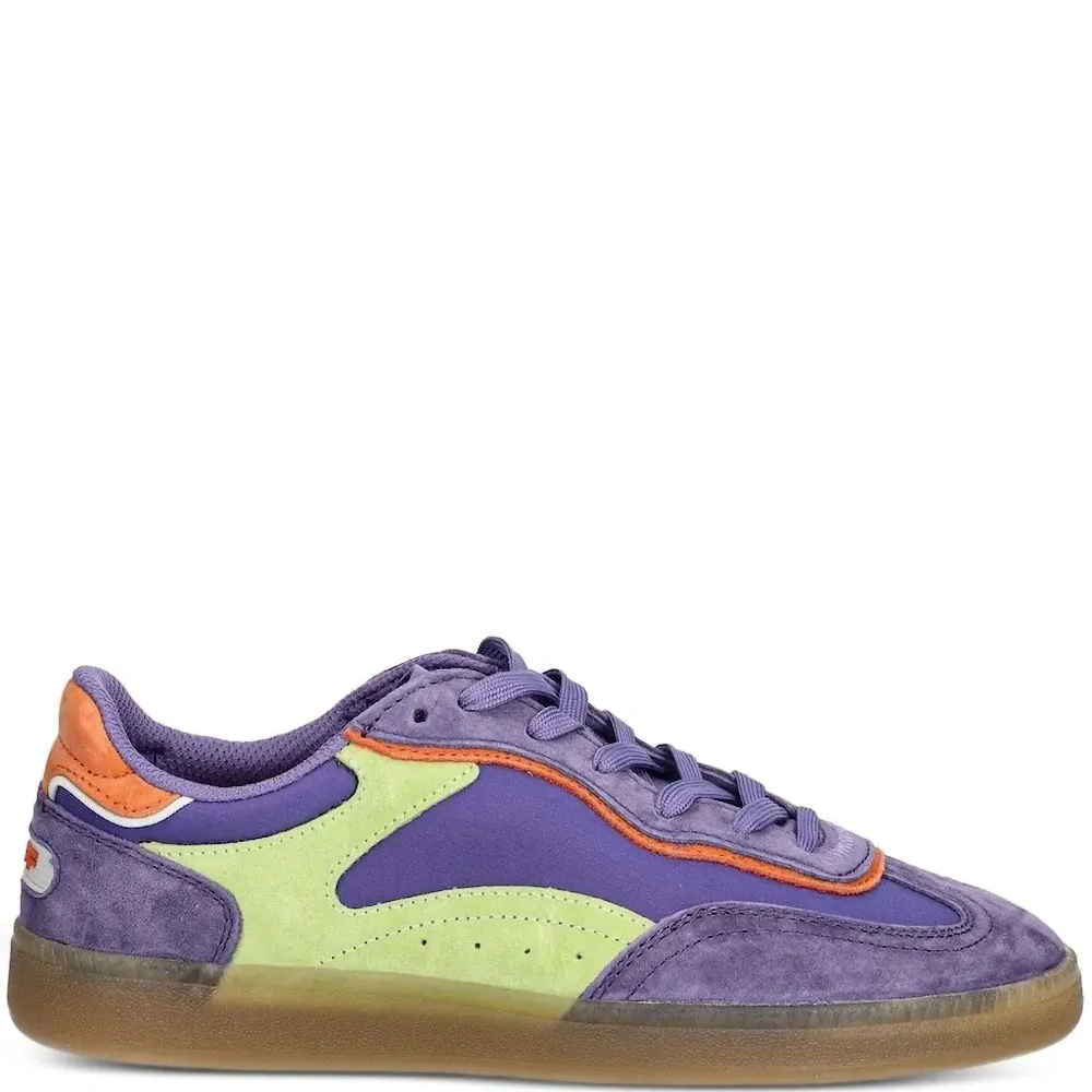 Кроссовки со вставками