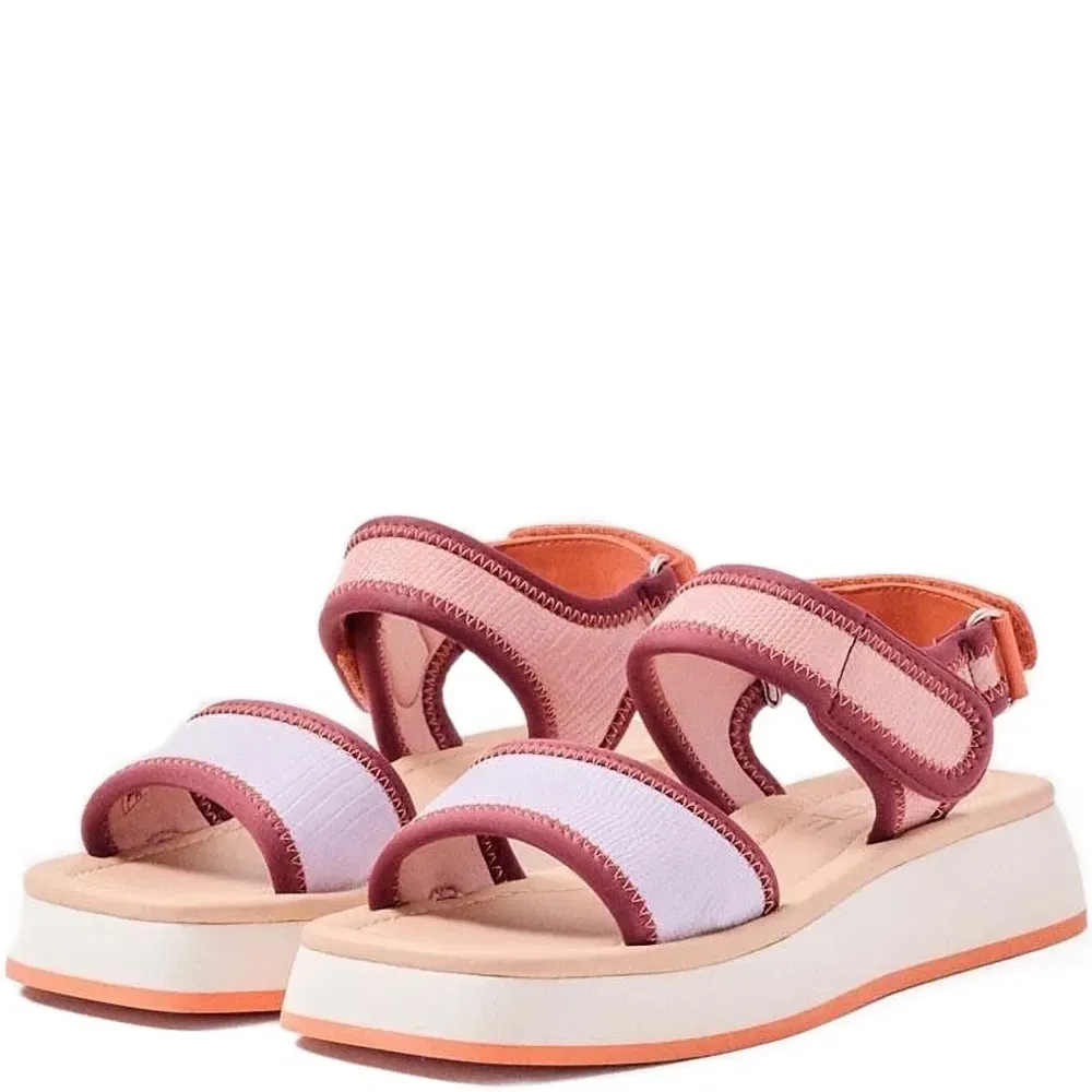 Сандалии на платформе