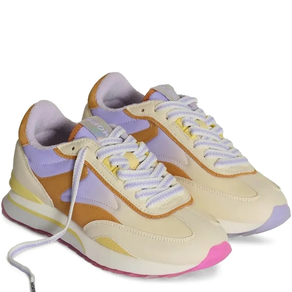 Кроссовки со вставками