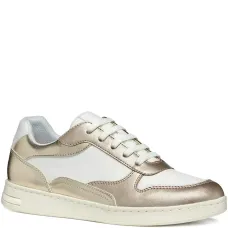 Кроссовки на шнуровке