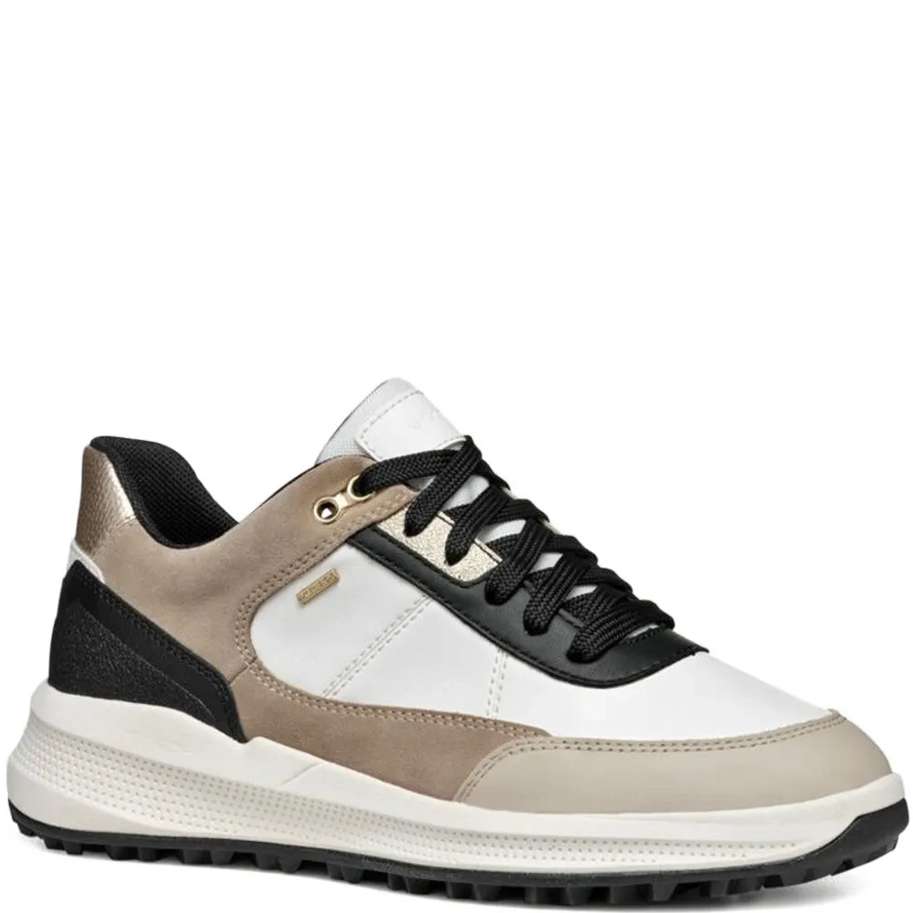 Кроссовки со вставками