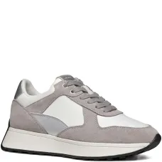 Кроссовки со вставками