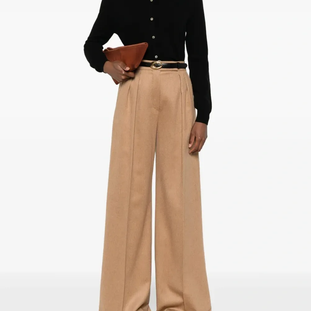 Кардиган тонкой вязки с круглым вырезом