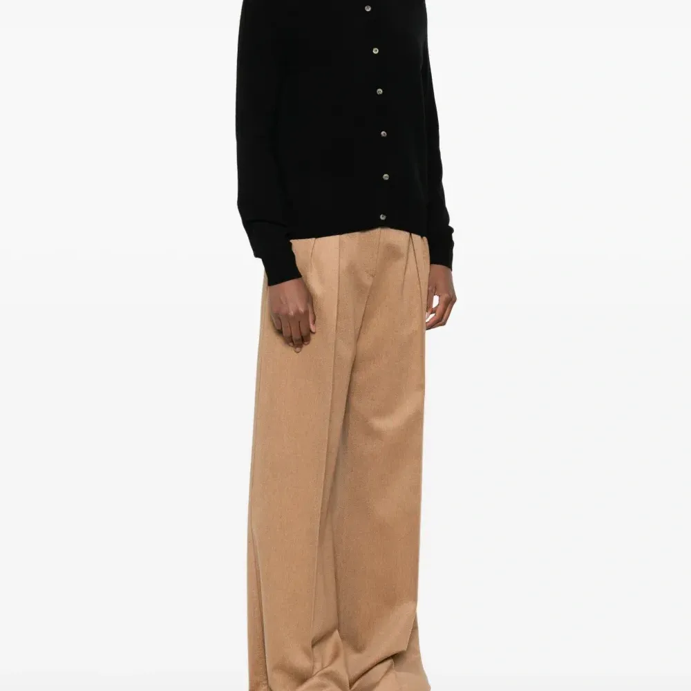 Кардиган тонкой вязки с круглым вырезом