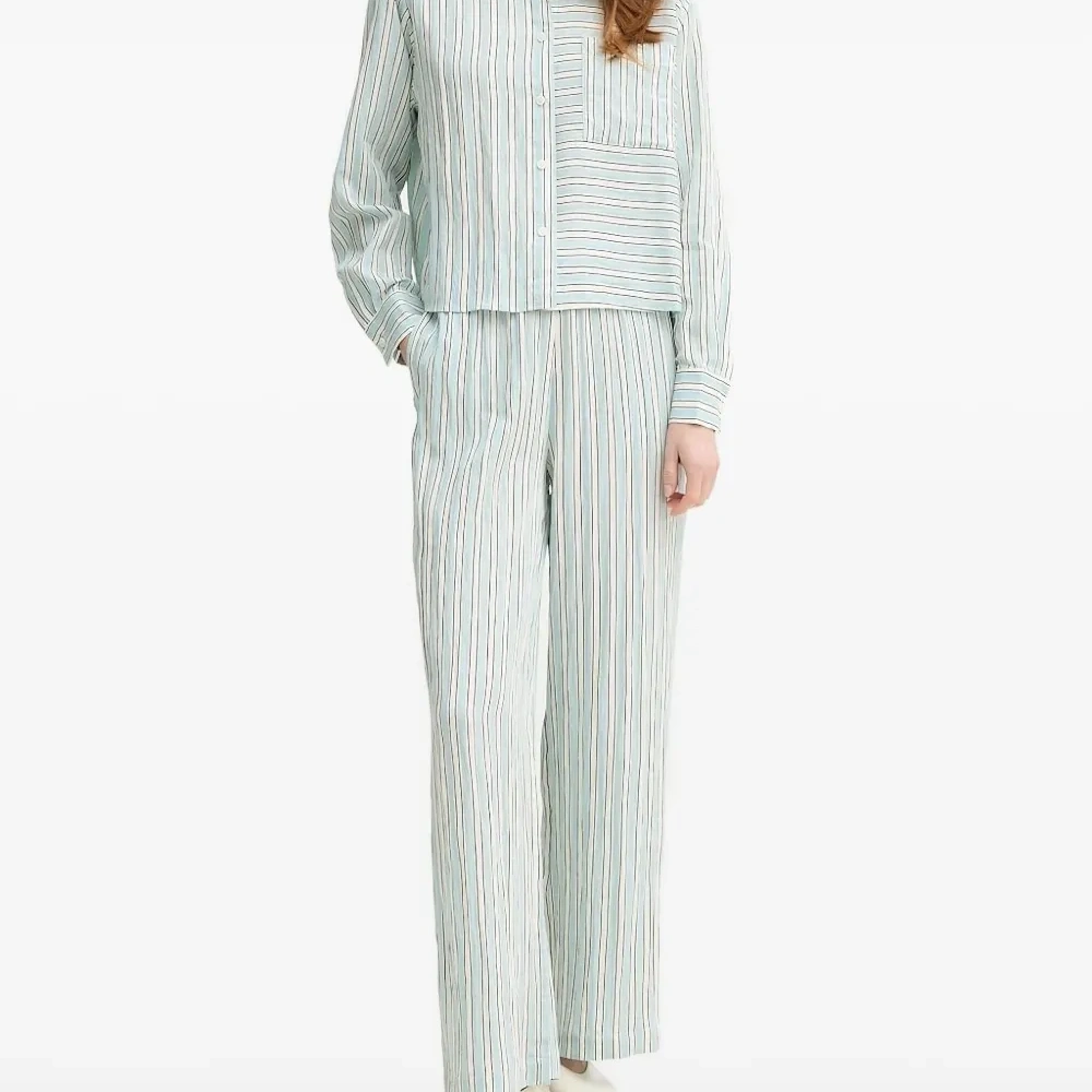 Рубашка с полосатыми вставками