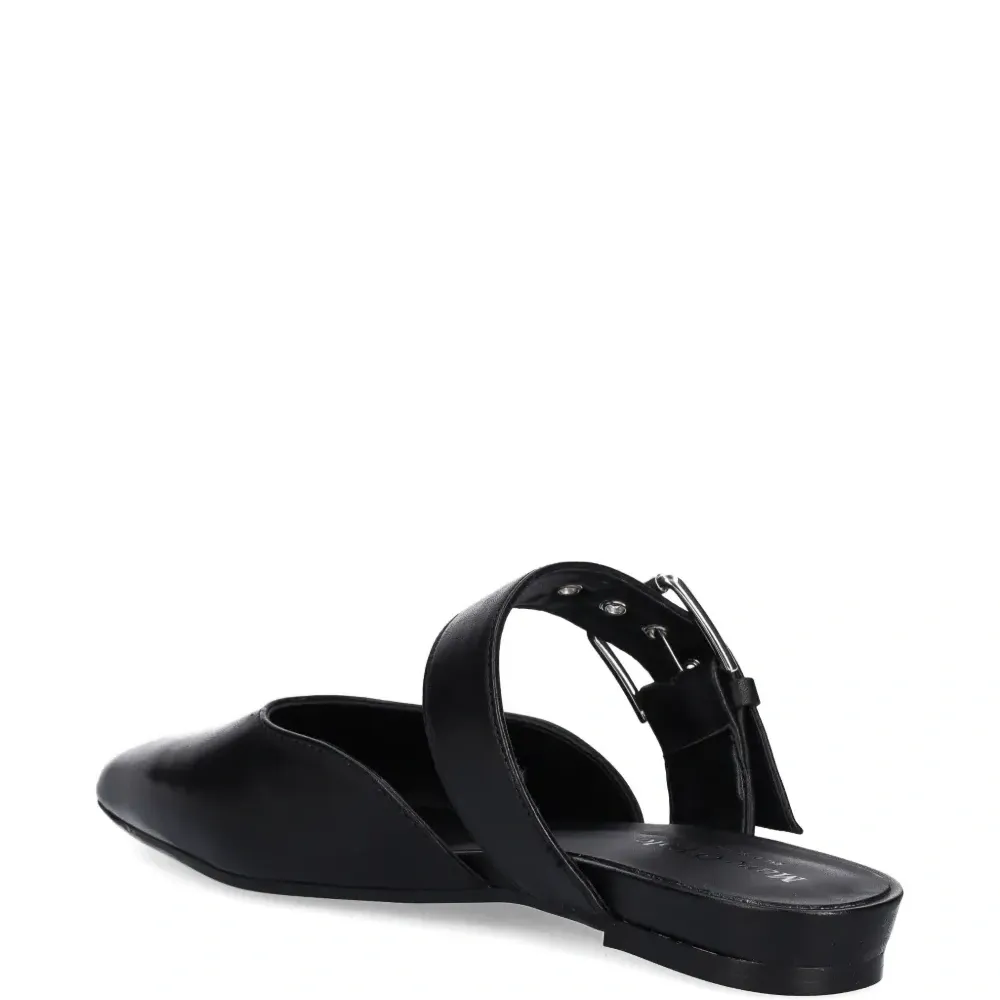 Мюли с заостренным носком и пряжкой Мюли с заостренным носком и пряжкой