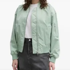 Куртка-бомбер с карманами на молнии