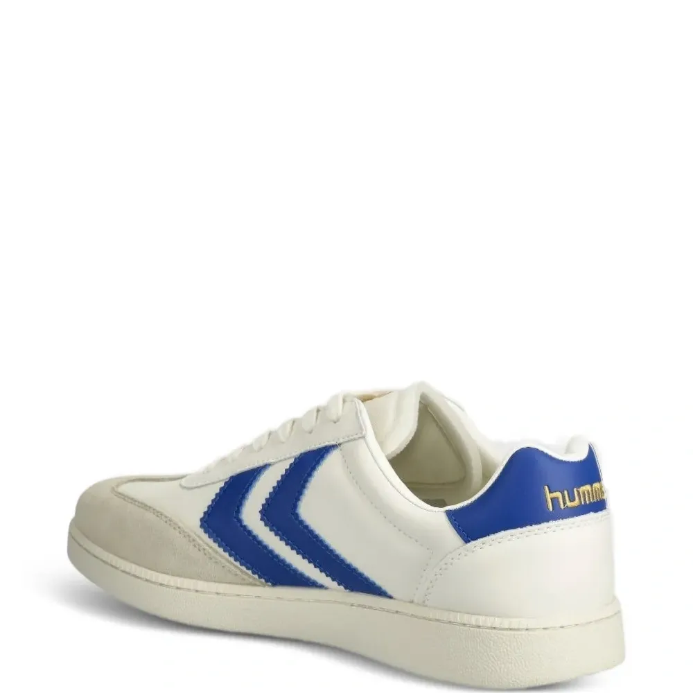 Кроссовки с узором шеврон