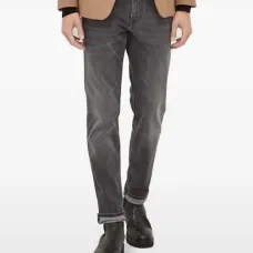 Джинсы с пятью карманами