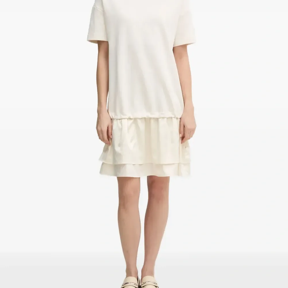 Многослойное платье миди с короткими рукавами