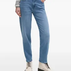 Джинсы с пятью карманами и нашивкой-логотипом Джинсы с пятью карманами и нашивкой-логотипом