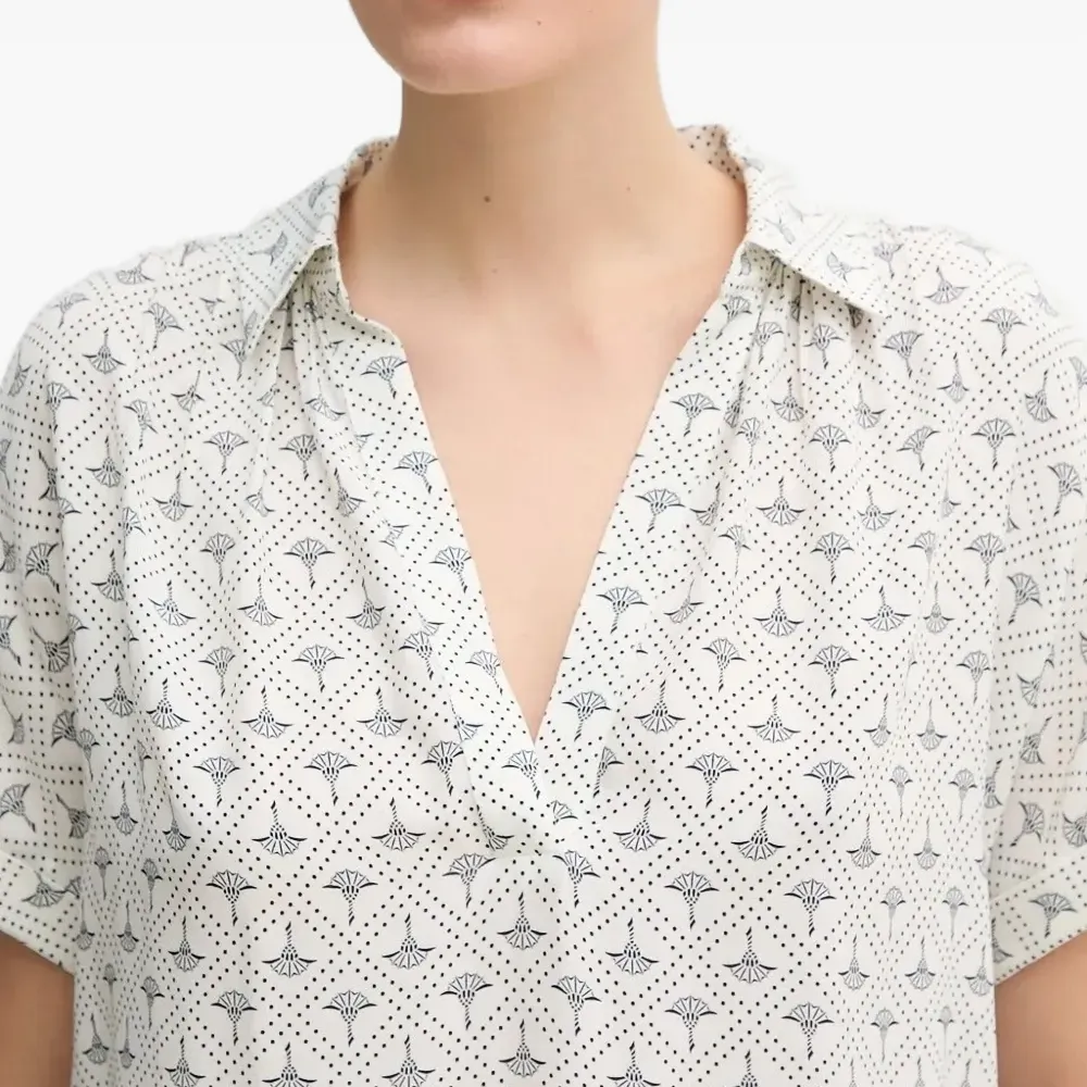 Блузка с короткими рукавами и цветочным принтом Блузка с короткими рукавами и цветочным принтом