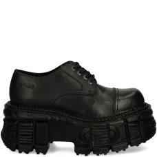 Туфли на платформе со шнуровкой