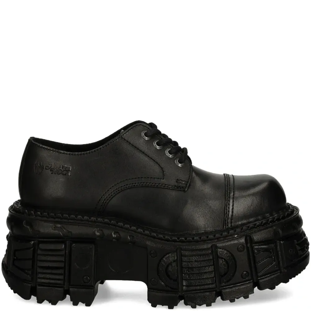 Туфли на платформе со шнуровкой