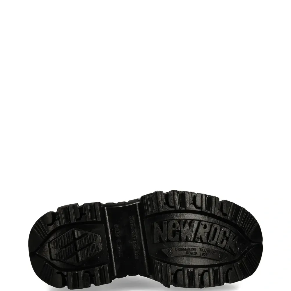 Туфли на платформе со шнуровкой