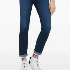 Джинсы с контрастной строчкой