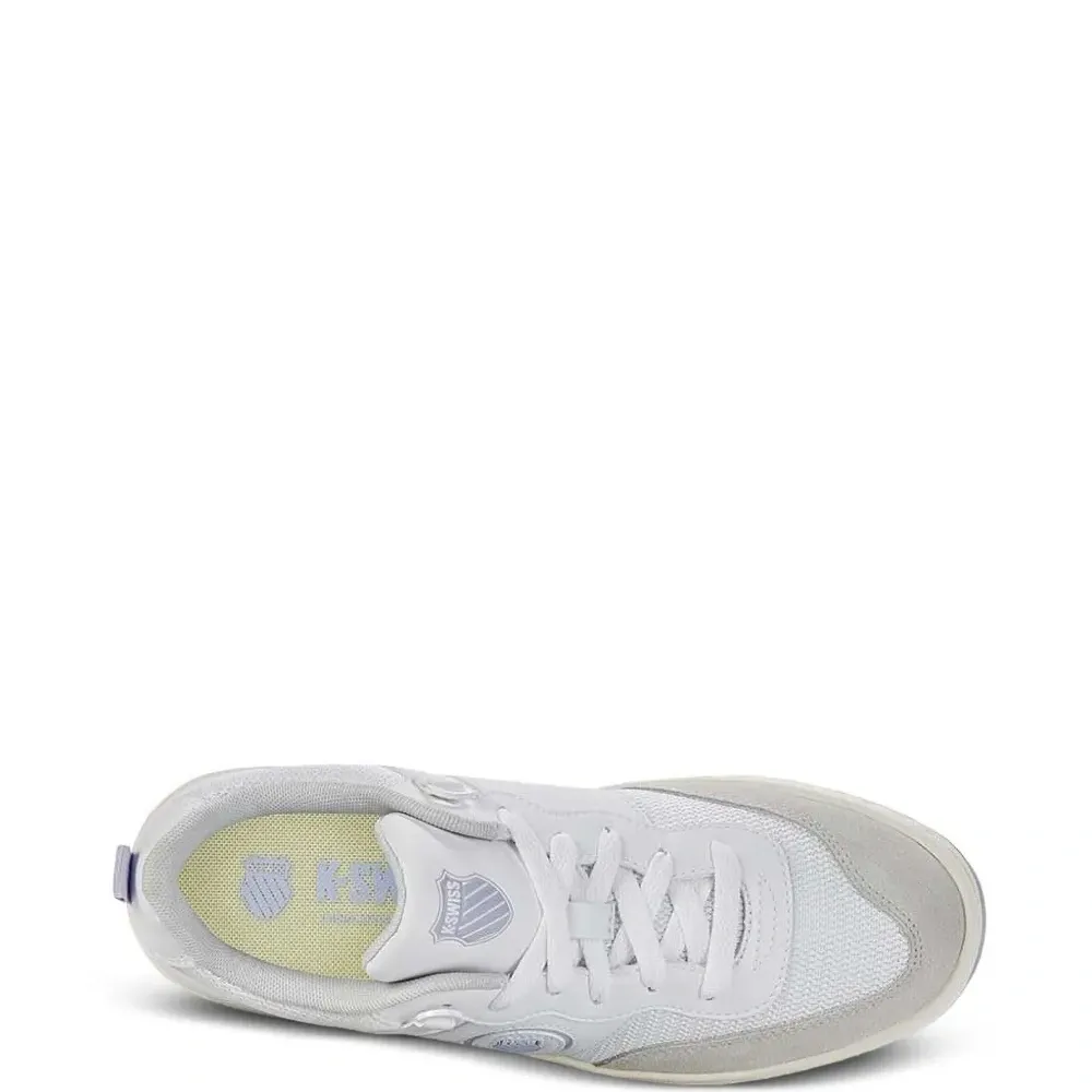 Кроссовки с сетчатыми вставками