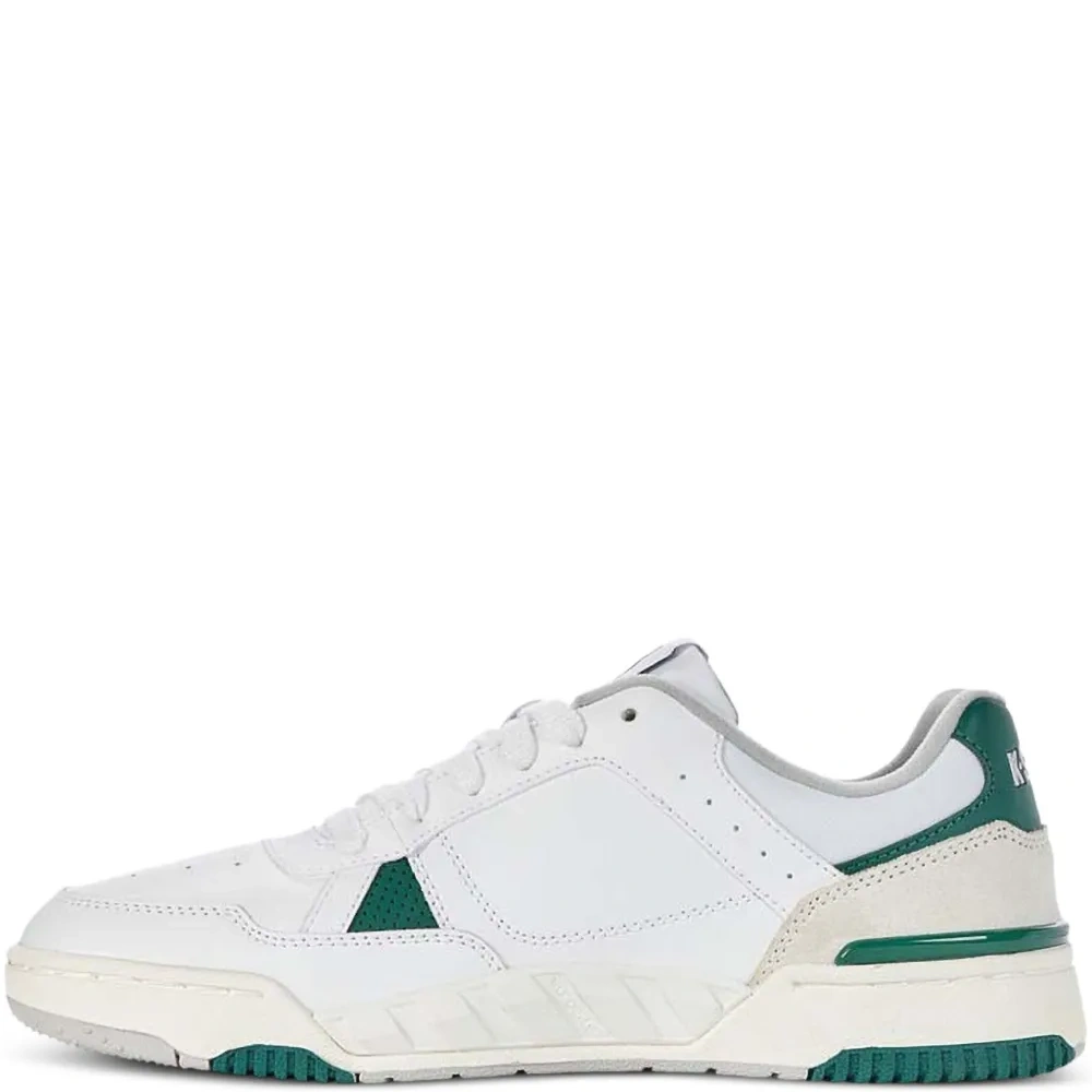 кроссовки на шнуровке