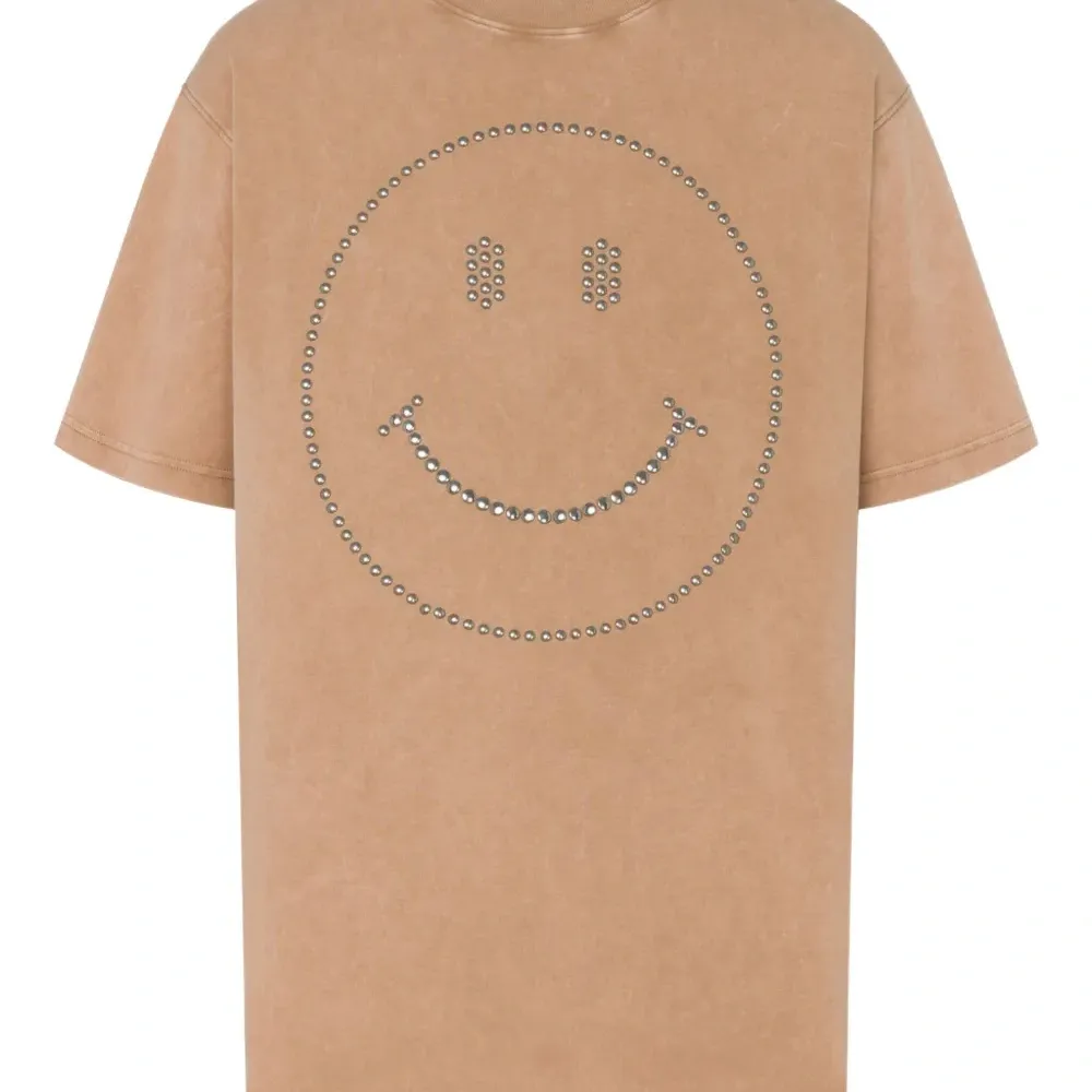 футболка Smiley с заклепками