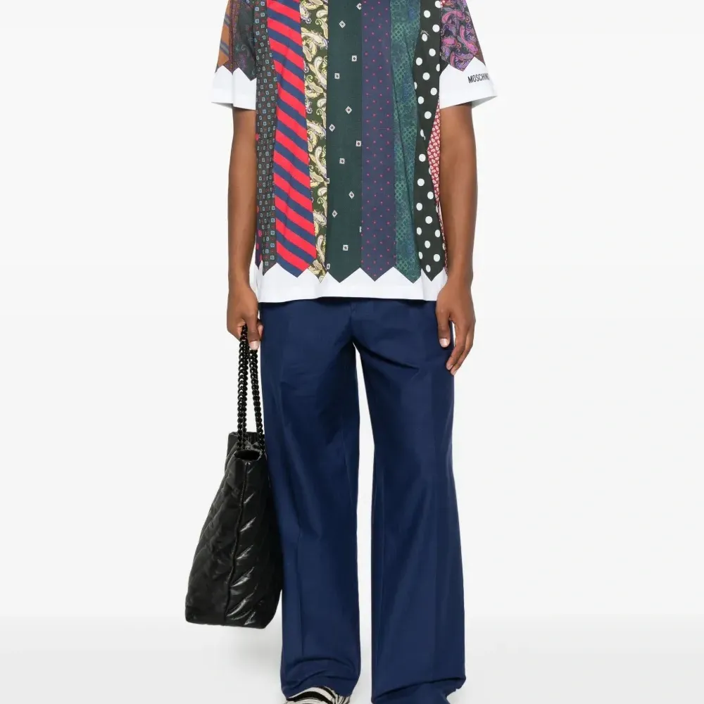 футболка в технике пэчворк с принтом