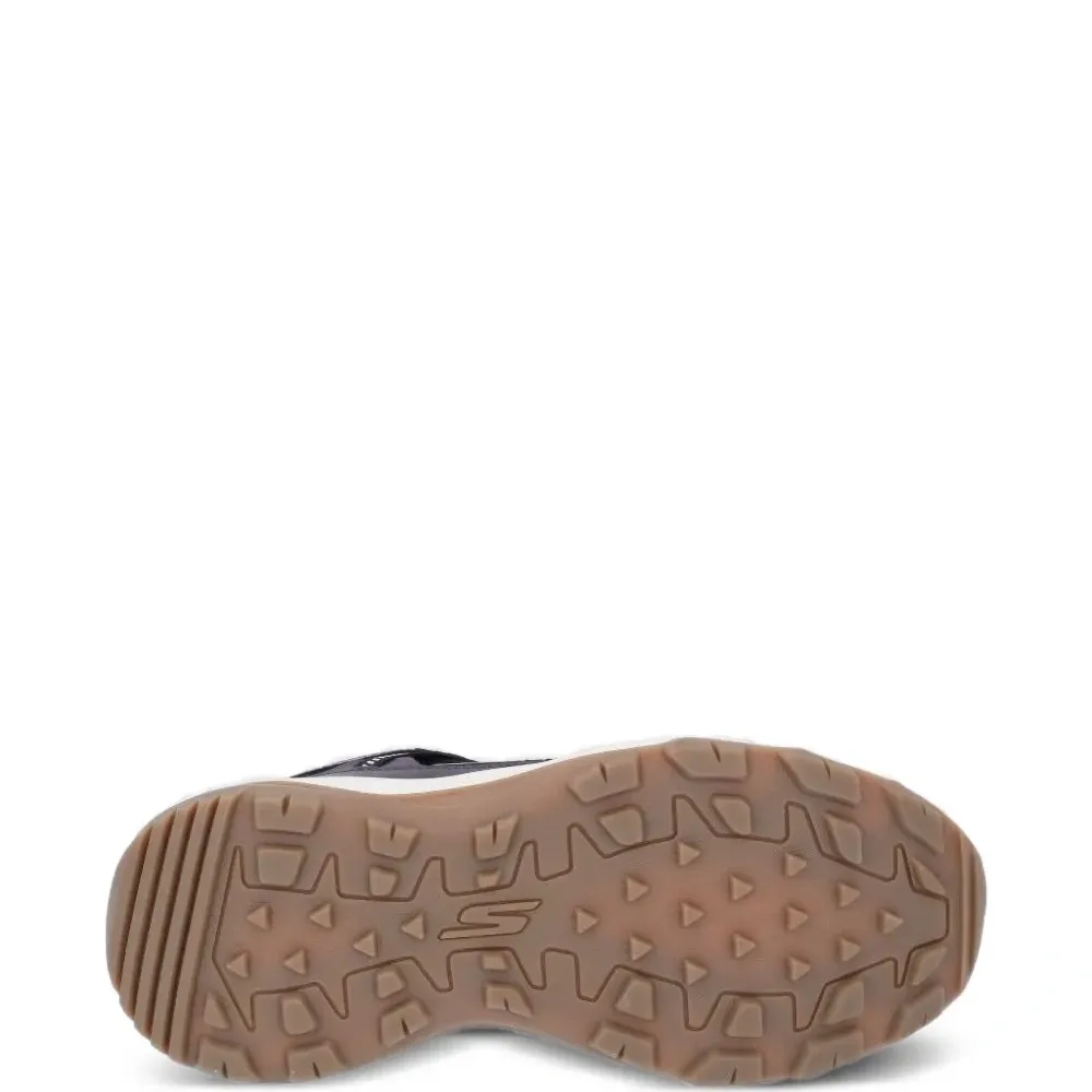 Кроссовки на шнуровке