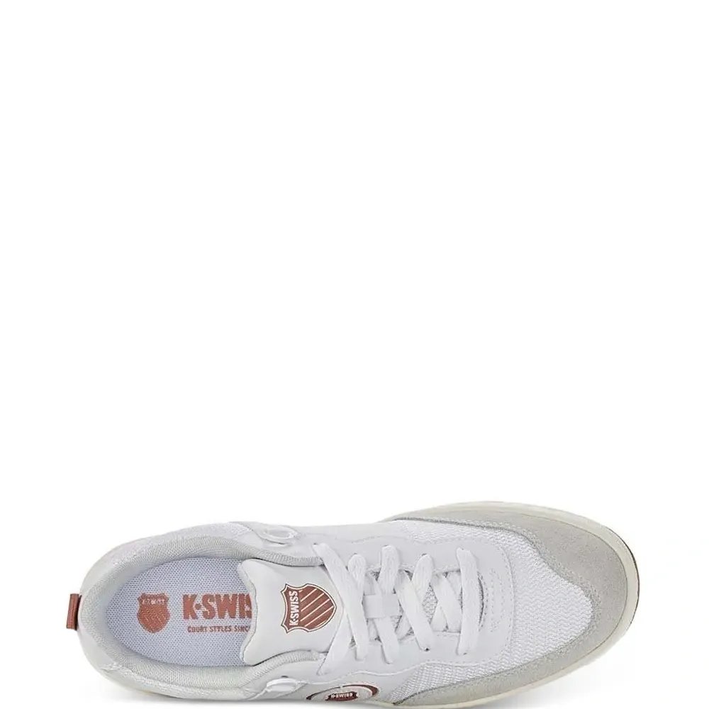 Кроссовки с сетчатыми вставками