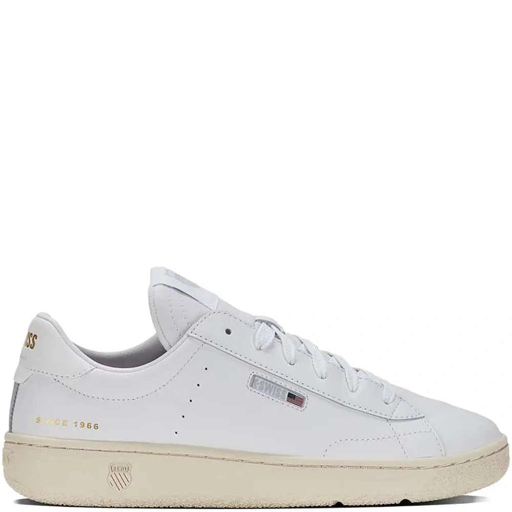 кроссовки на шнуровке