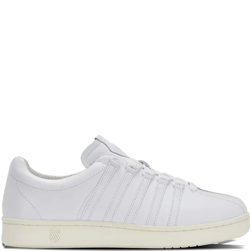 кроссовки с полосками