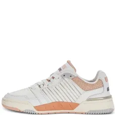 Кроссовки с полосками Кроссовки с полосками