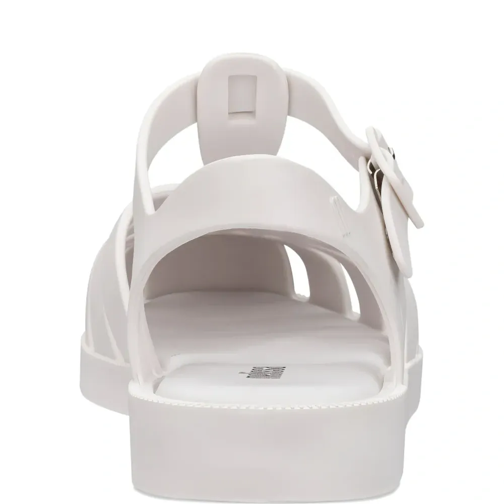 Сандалии с ремешками