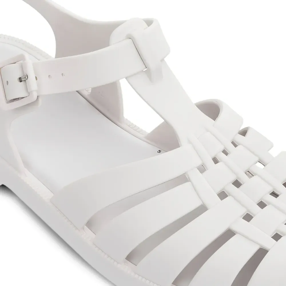 Сандалии с ремешками