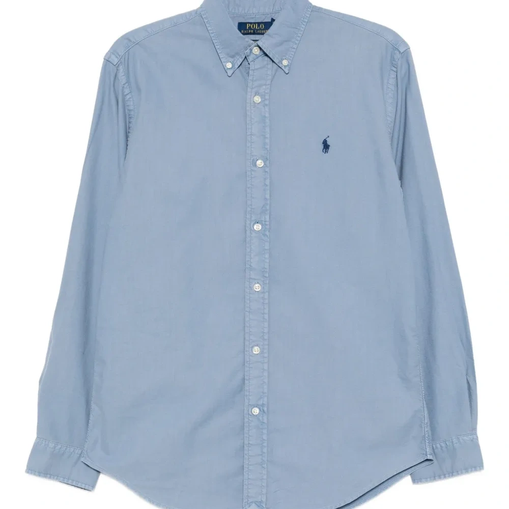 Рубашка с вышитым логотипом