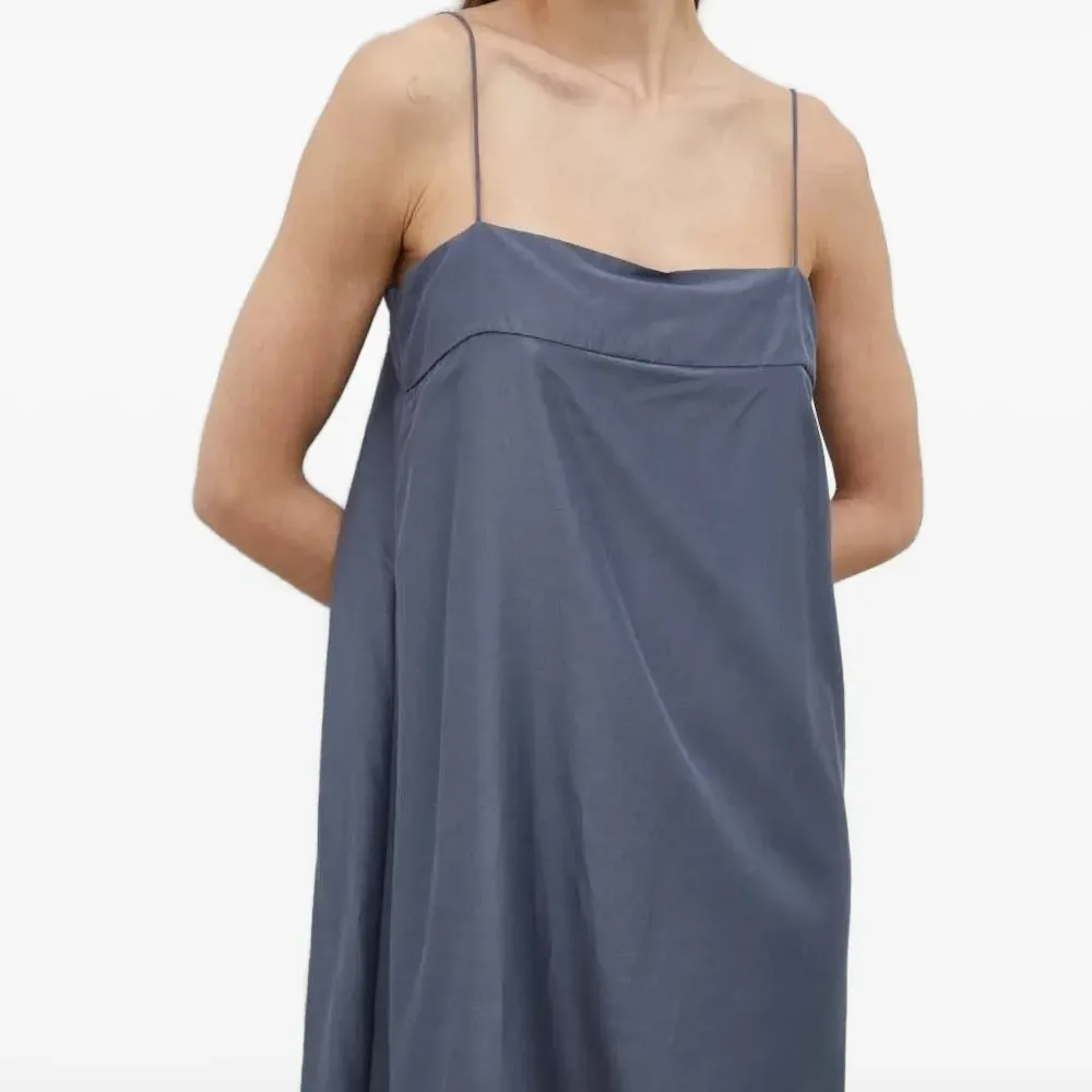 Платье макси с квадратным вырезом