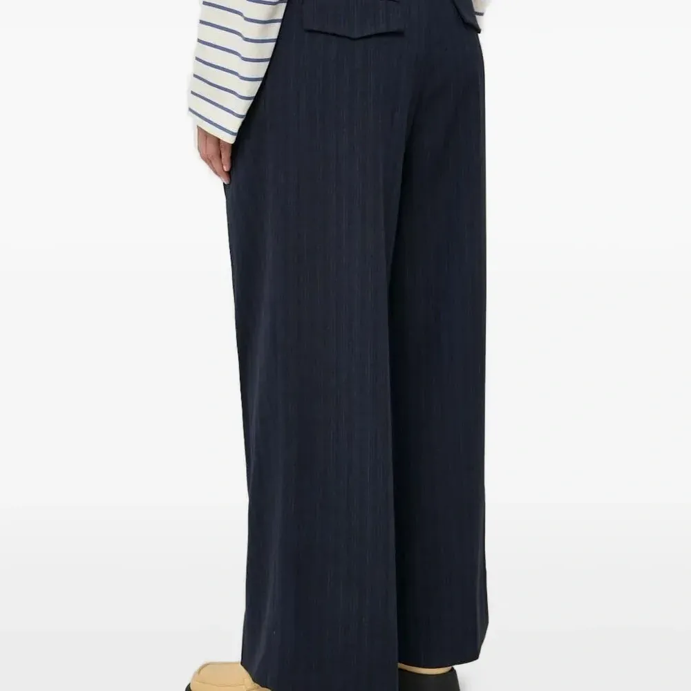 Брюки в полоску