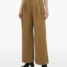 Широкие брюки со складками