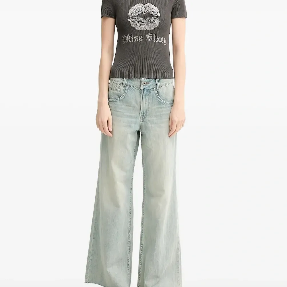 Футболка с аппликацией