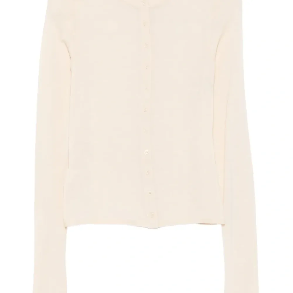 Кардиган на пуговицах