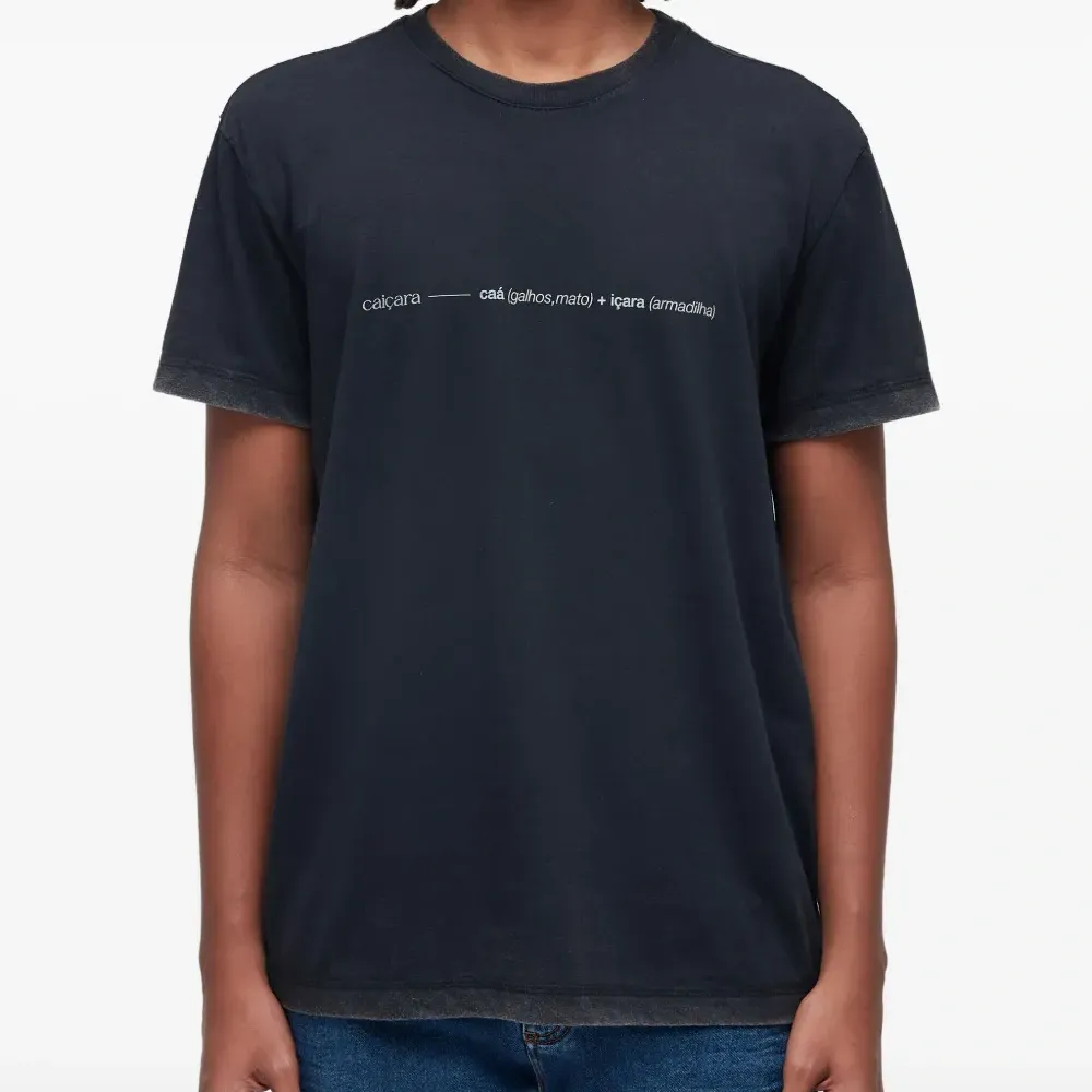 Футболка с круглым вырезом