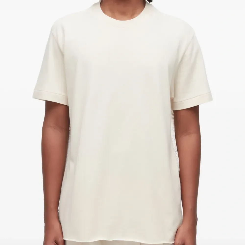 Футболка с круглым вырезом