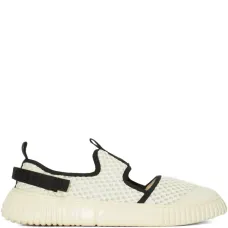 Кроссовки с сетчатыми вставками