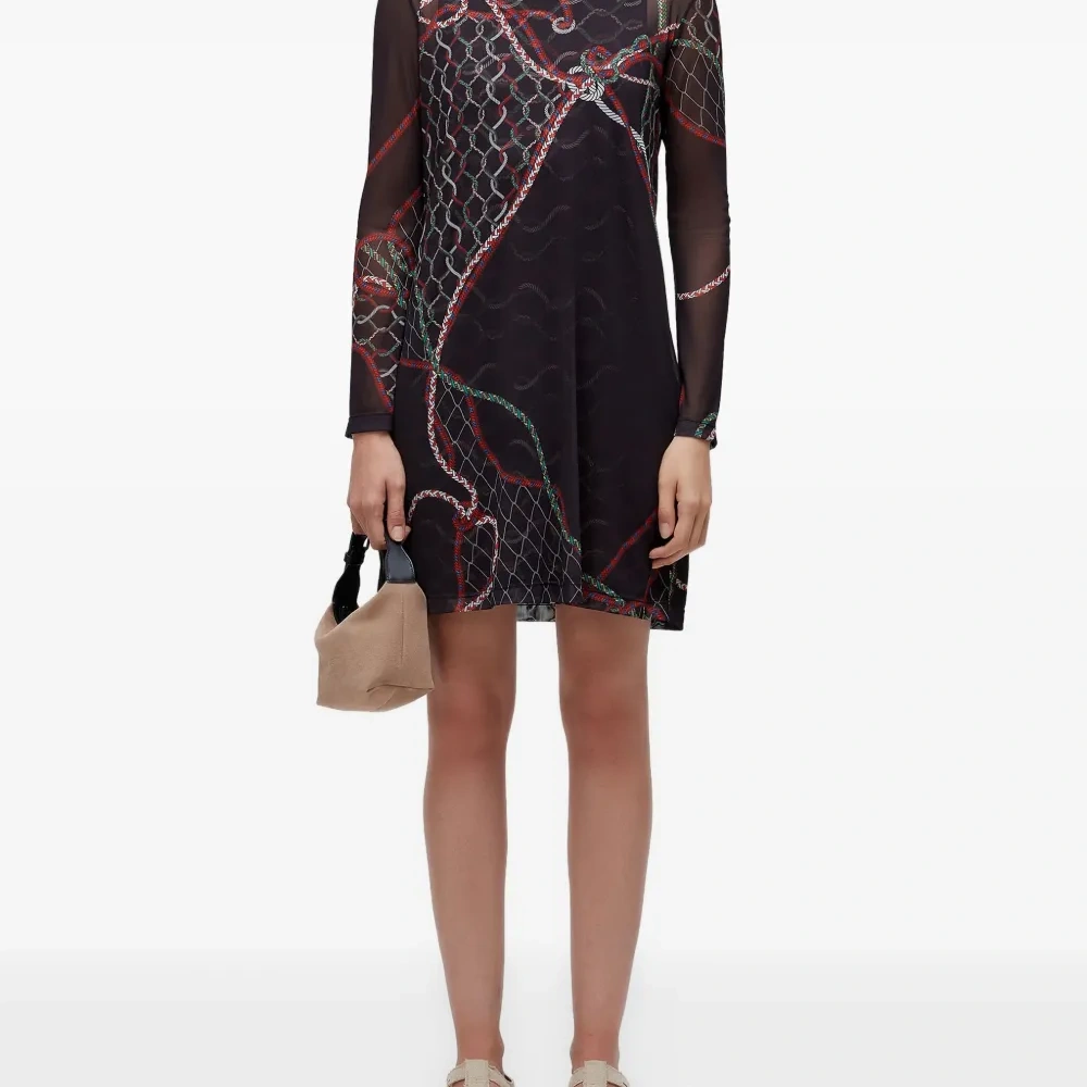 Платье мини с длинными рукавами и принтом