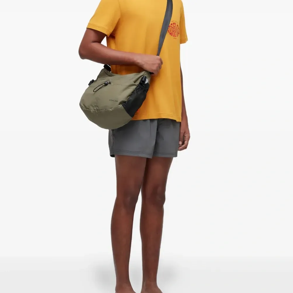 Футболка с графичным принтом